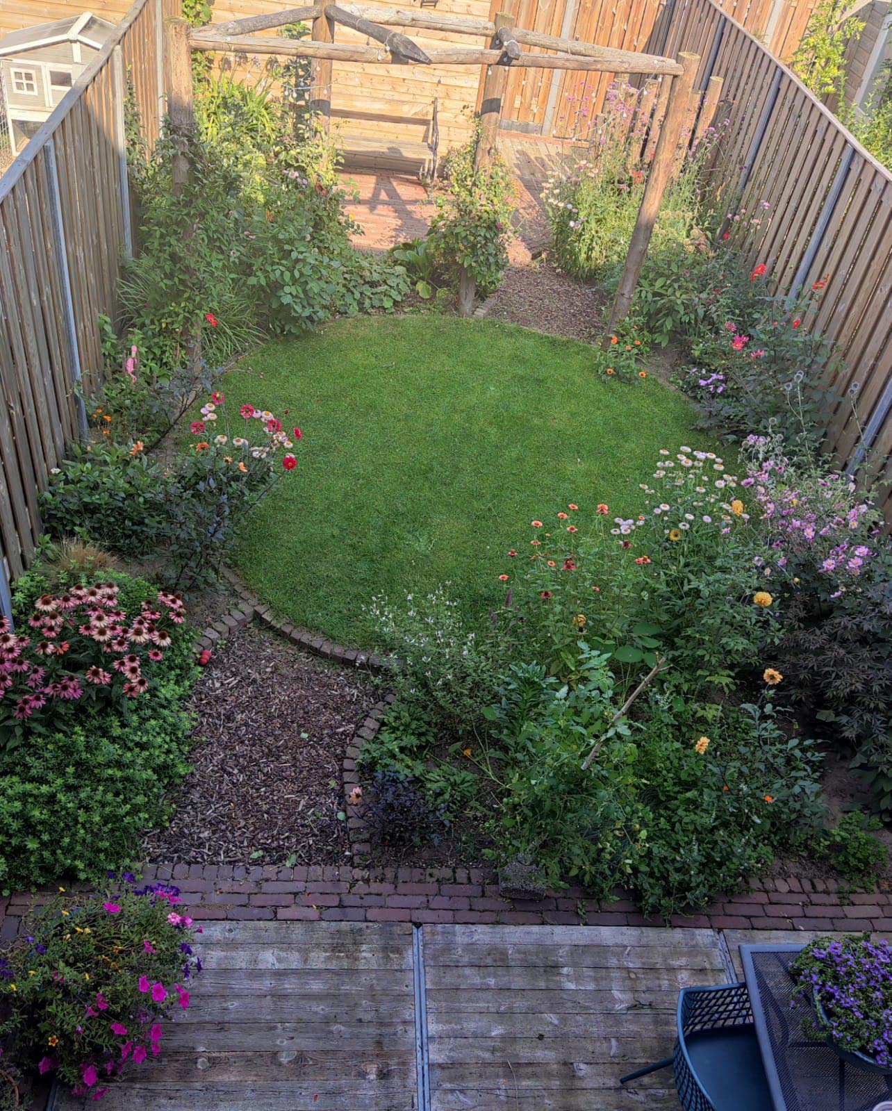 bloeiende tuin vlijmen